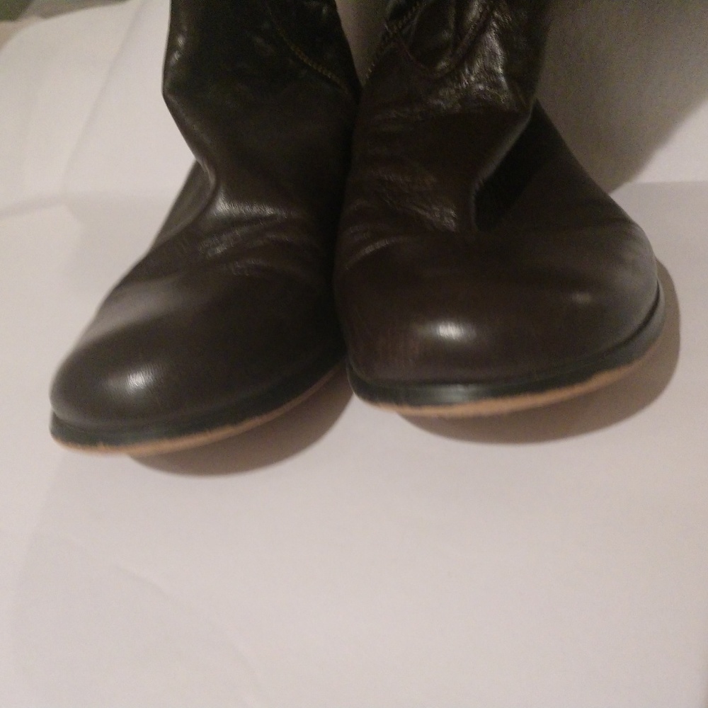 Vince Camuto Brown Leather Quilted Riding Boots - Picture 5 of 10